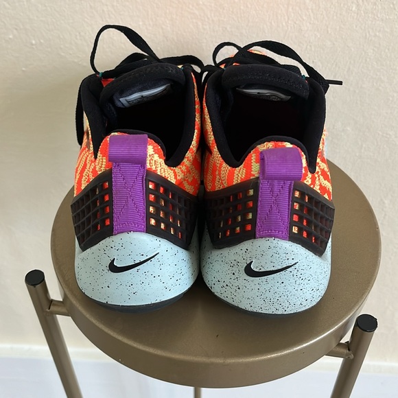 Orange Nike lightweight runners - Picture 3 of 4